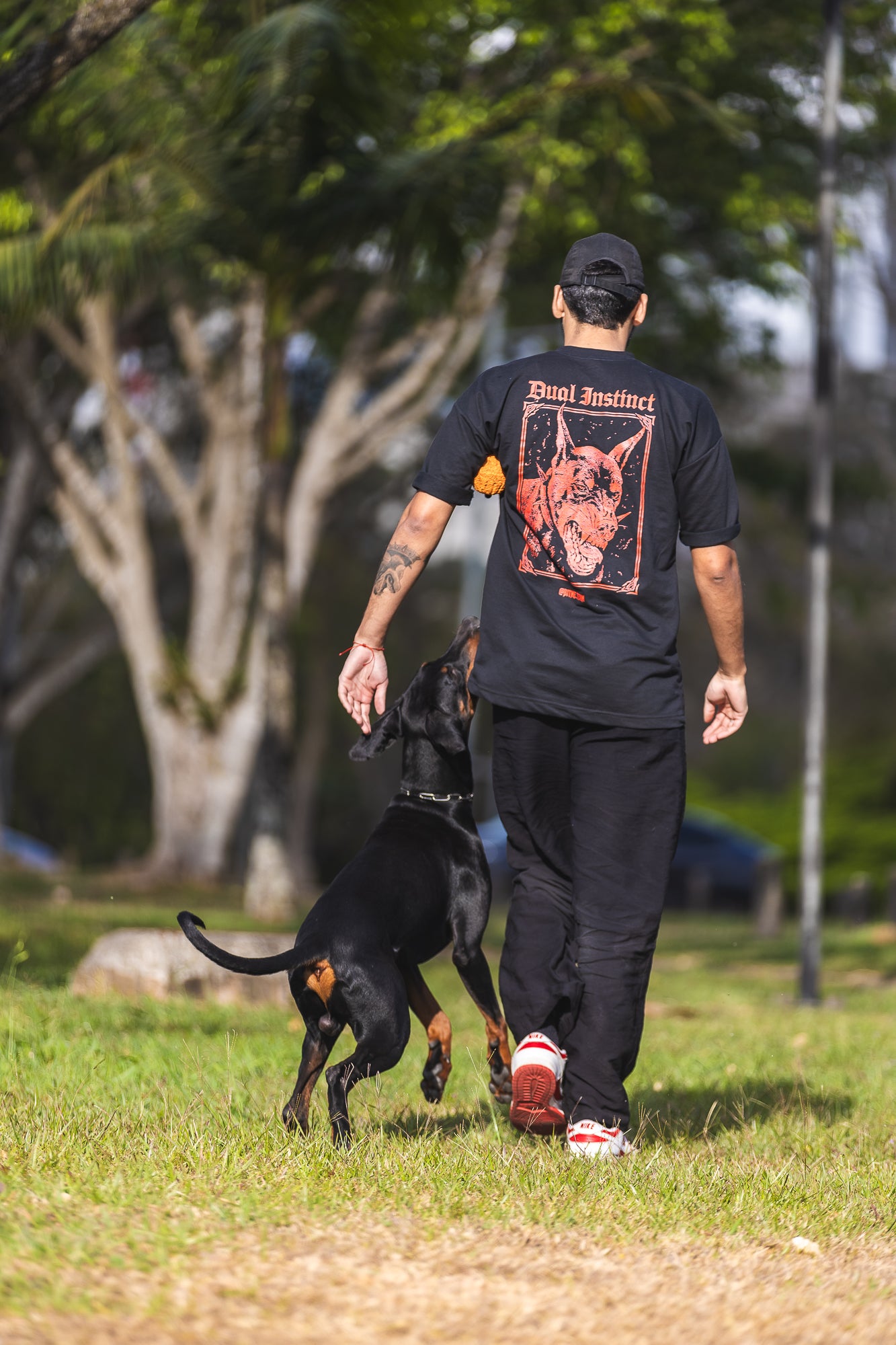 Camiseta - Dual Instinct | Dobermann